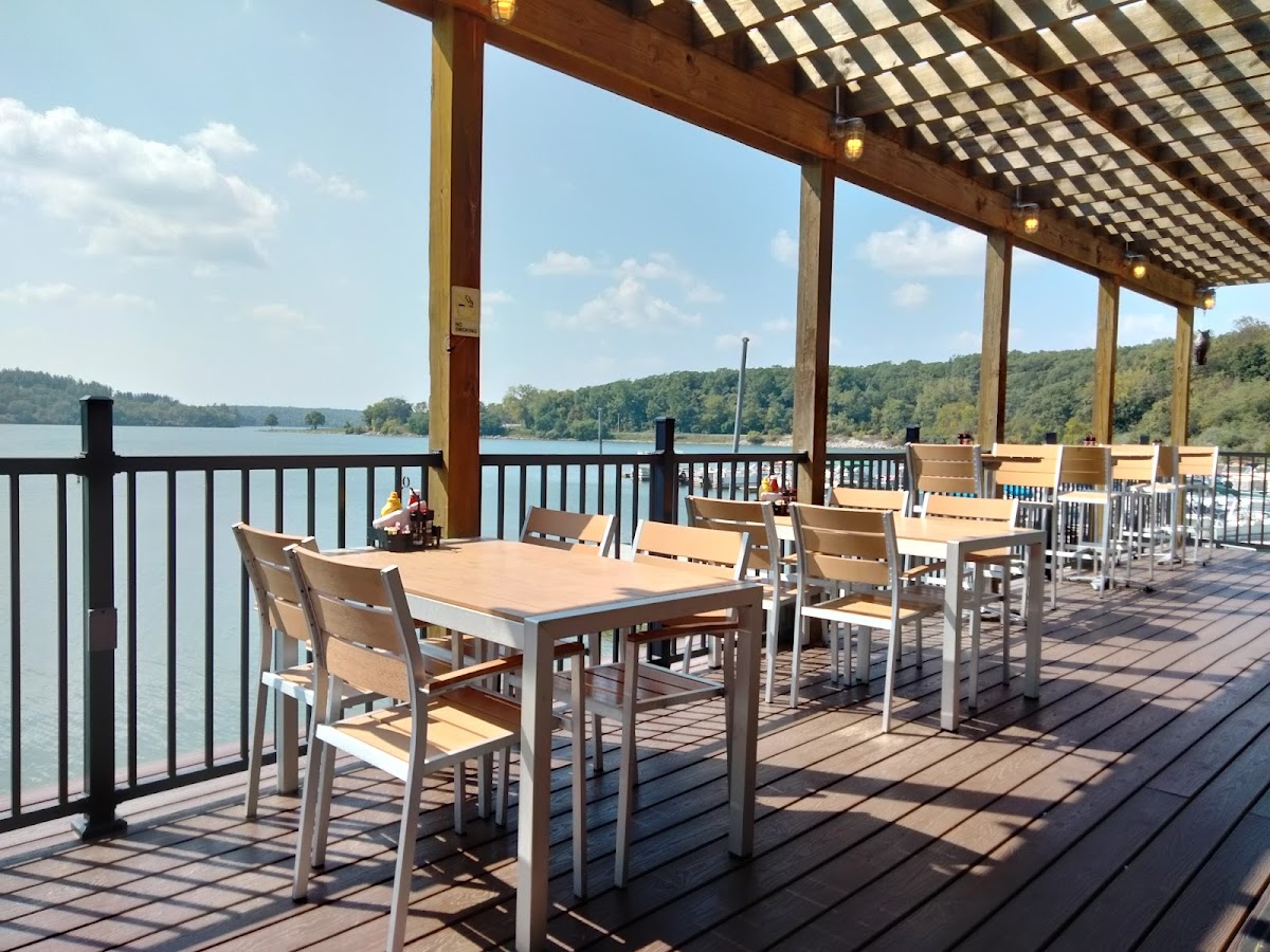 Lakeside Grille - Thousand Hills State Park